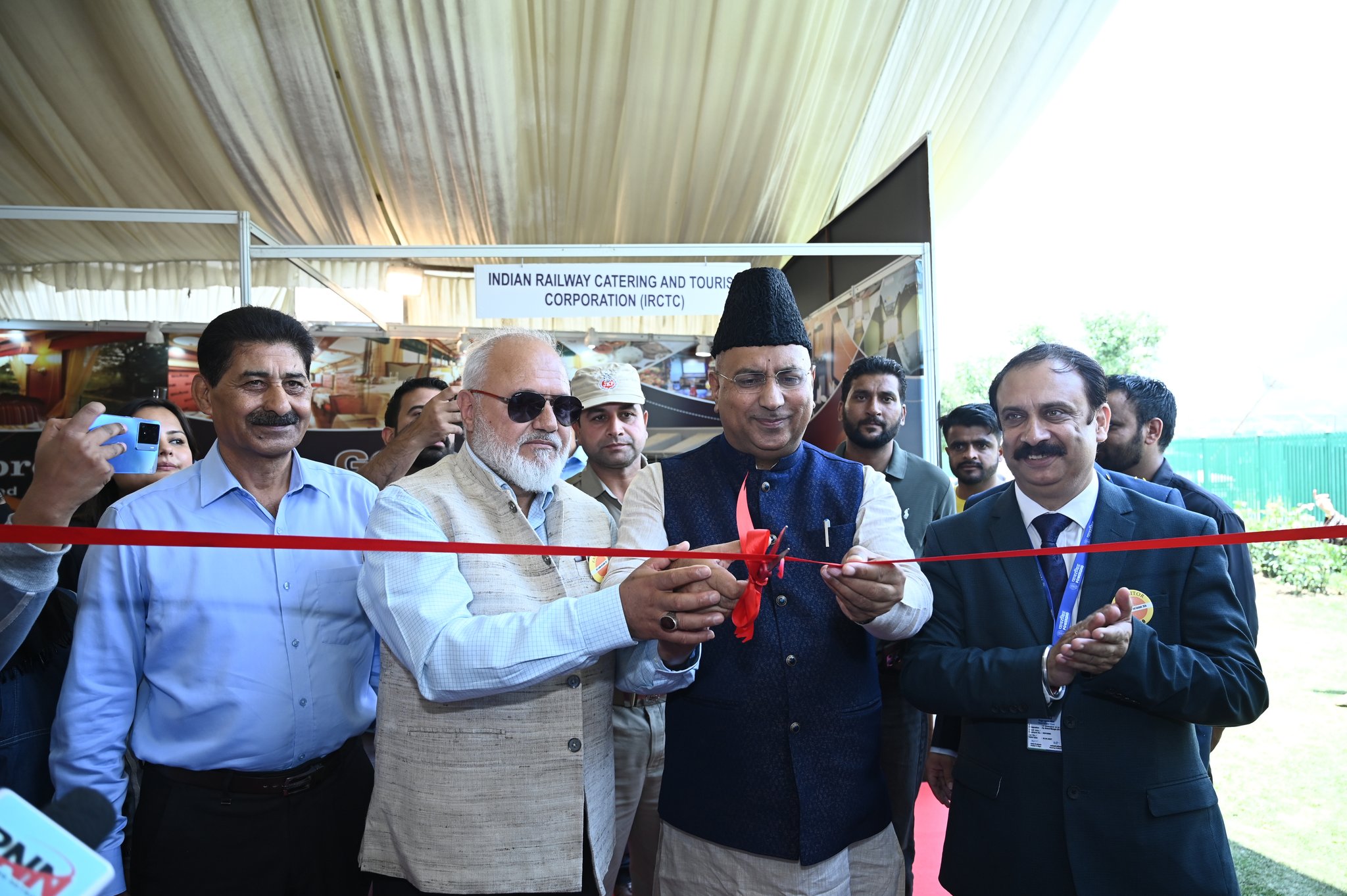 'Rajya Sabha MP Ghulam Ali Khatana Inaugurates Three-Day ‘Rise in Jammu & Kashmir 2026’ Exhibition at SKICC'