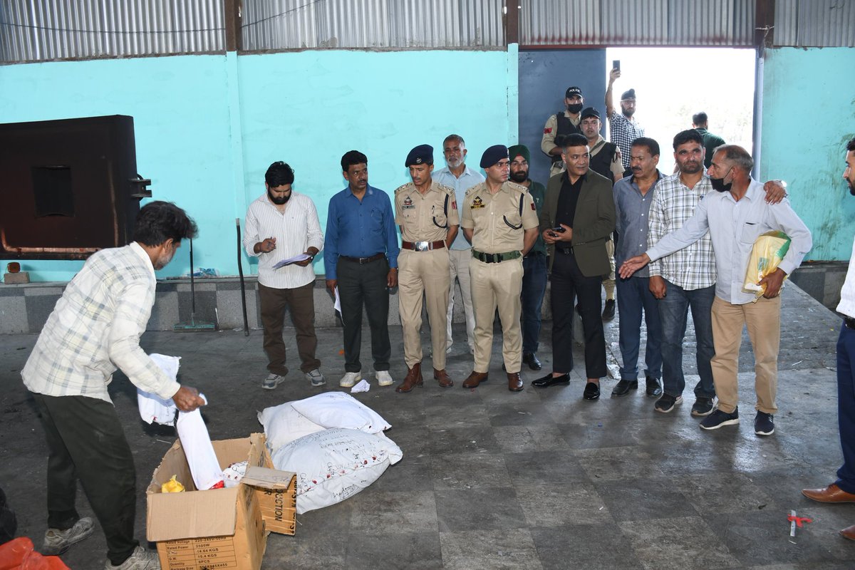 'Srinagar Police Destroys Large Quantity of Seized Narcotics in Major Drug Disposal Drive'