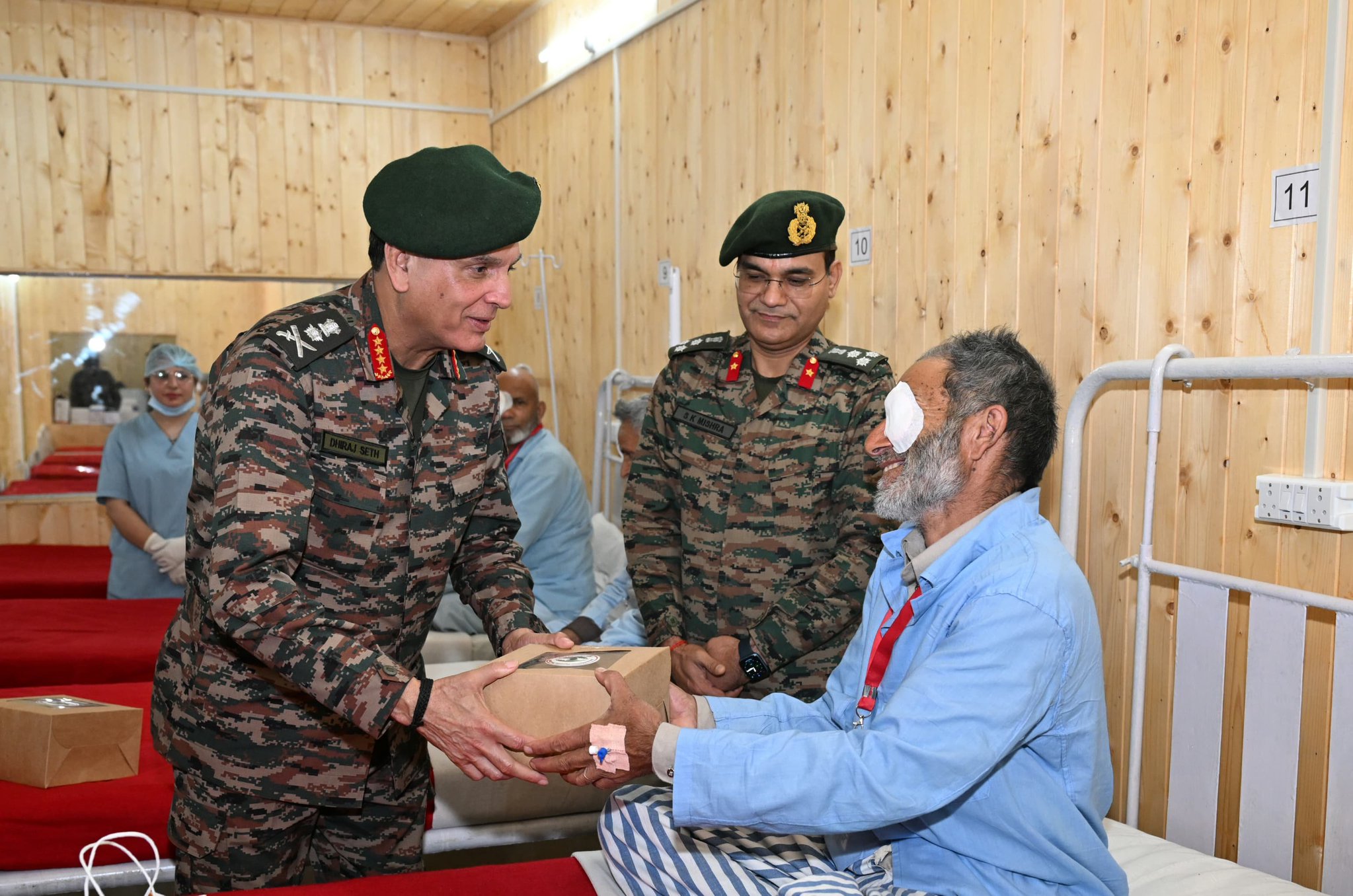 'LG Sinha Applauds Armed Forces Medical Services for Restoring Sight of 220 Patients in Tangdhar'