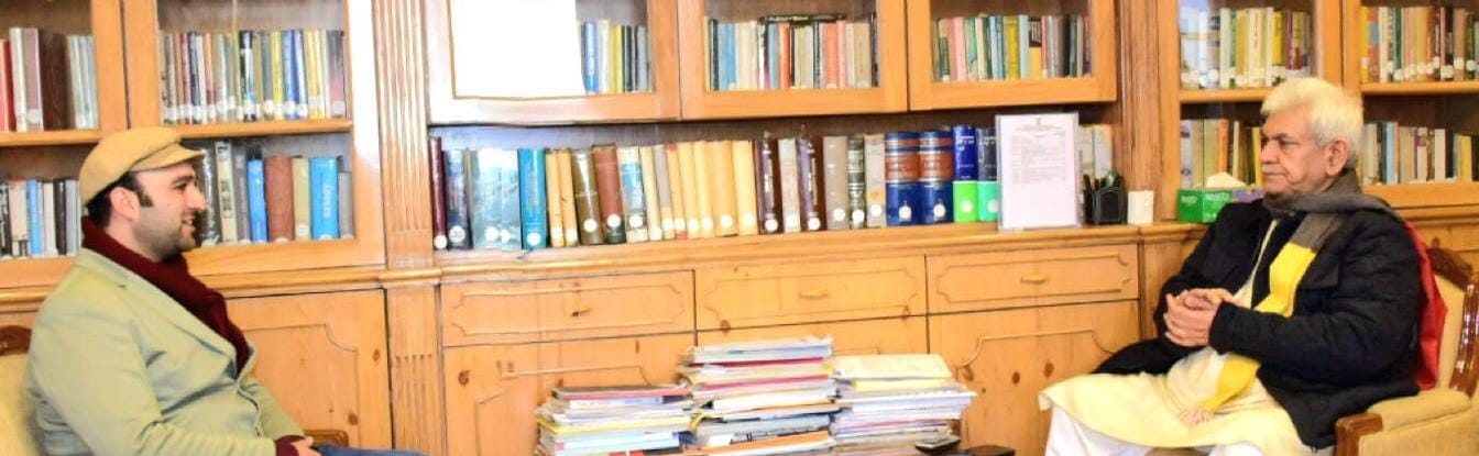 'Chairman Loul Cultural Foundation calls on LG Manoj Sinha                                       Expresses gratitude for development of Budgam district*'