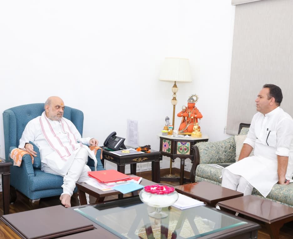 'LoP Sunil Sharma meets Union Home Minister Amit Shah, discusses Current political and security scenario in J&K'