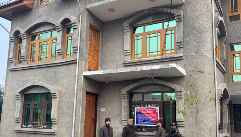 'Srinagar Police Attach Rs 1 Crore Property Linked to Drug Trade in Natipora'