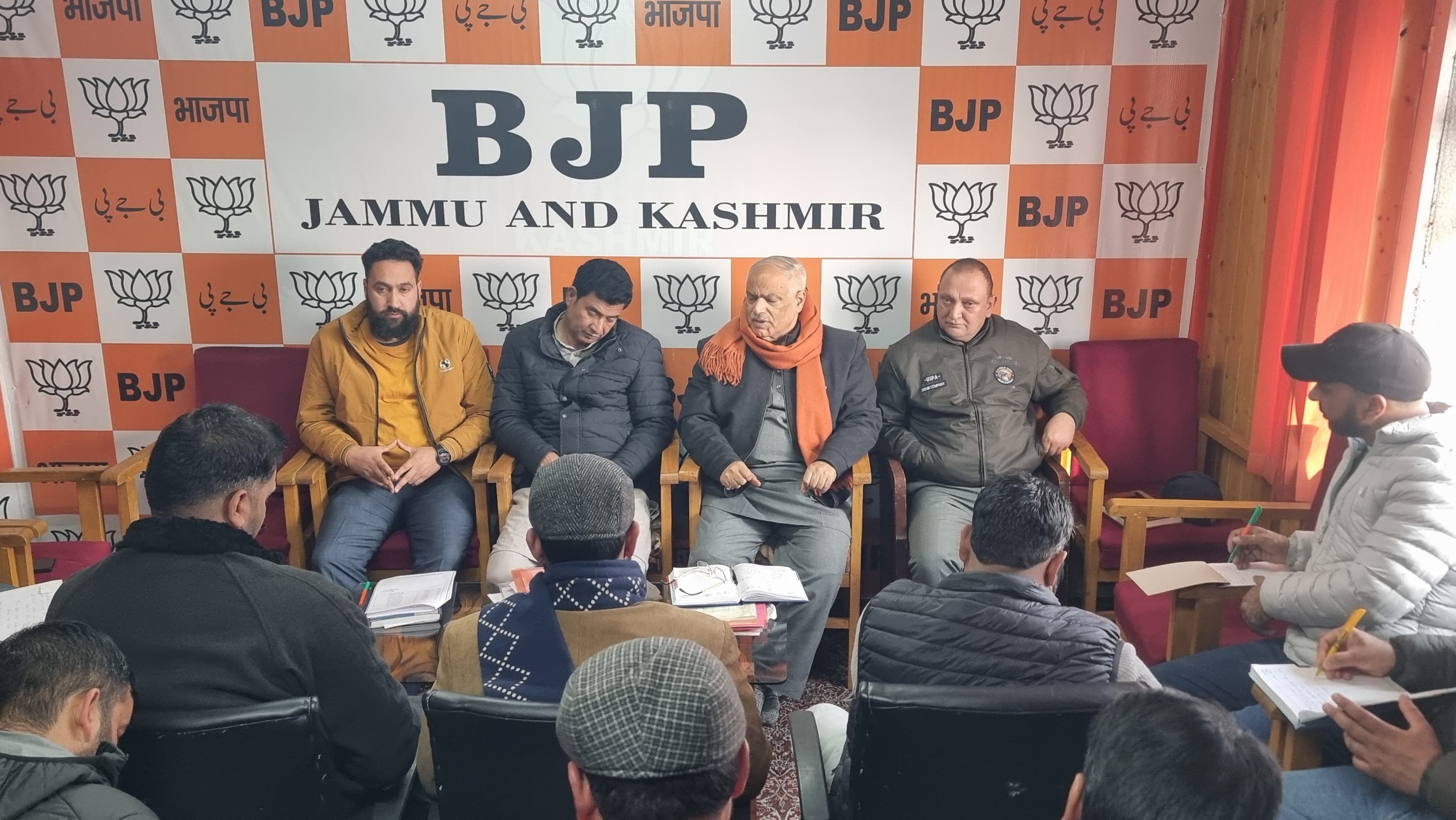 'Ashok Koul reviews party functioning in Budgam, holds OBC Morcha review at Srinagar'