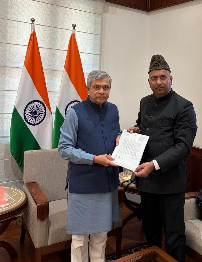 'Ghulam Ali Khatana Meets Ashwini Vaishnaw Over Protection of Sherwani Memorial'