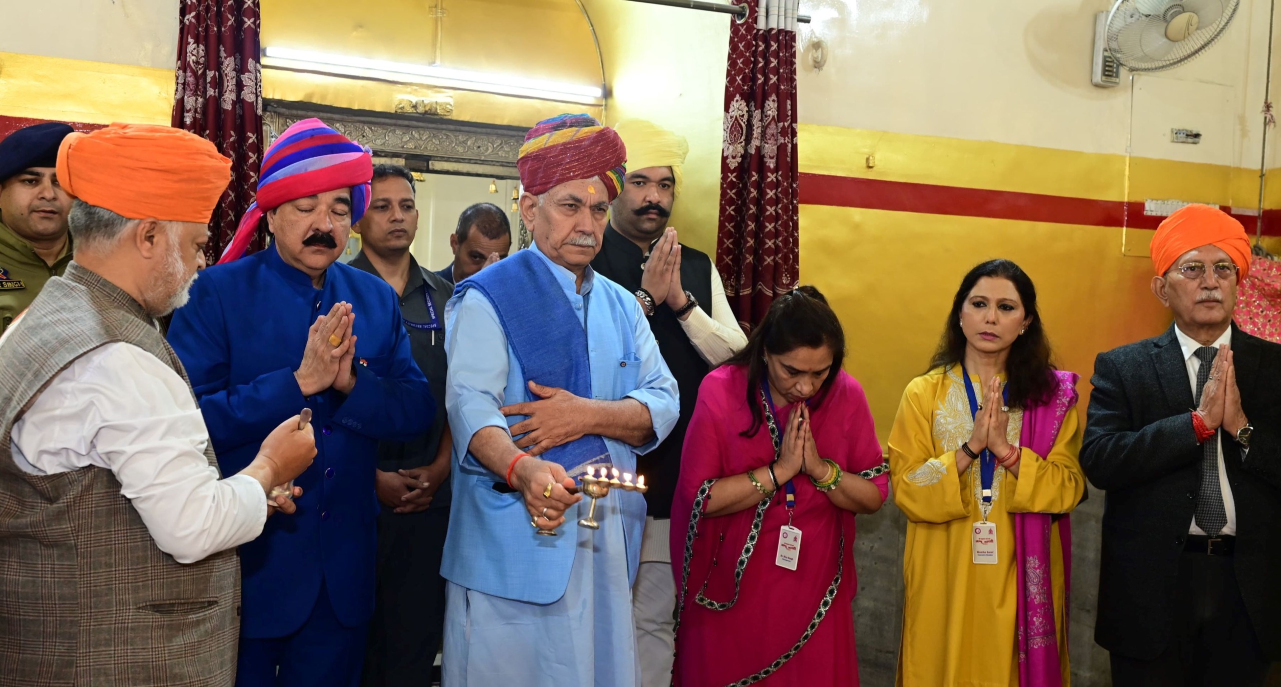 'LG Manoj Sinha Calls for Community Aartis Along Jammu Riverbanks, Attends Raghunath Temple Ceremony'