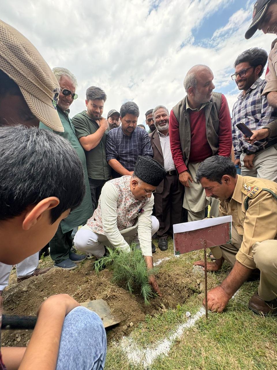 'MP Khatana Highlights India’s Global Climate Leadership During World Environment Day Plantation Drive in Baramulla'