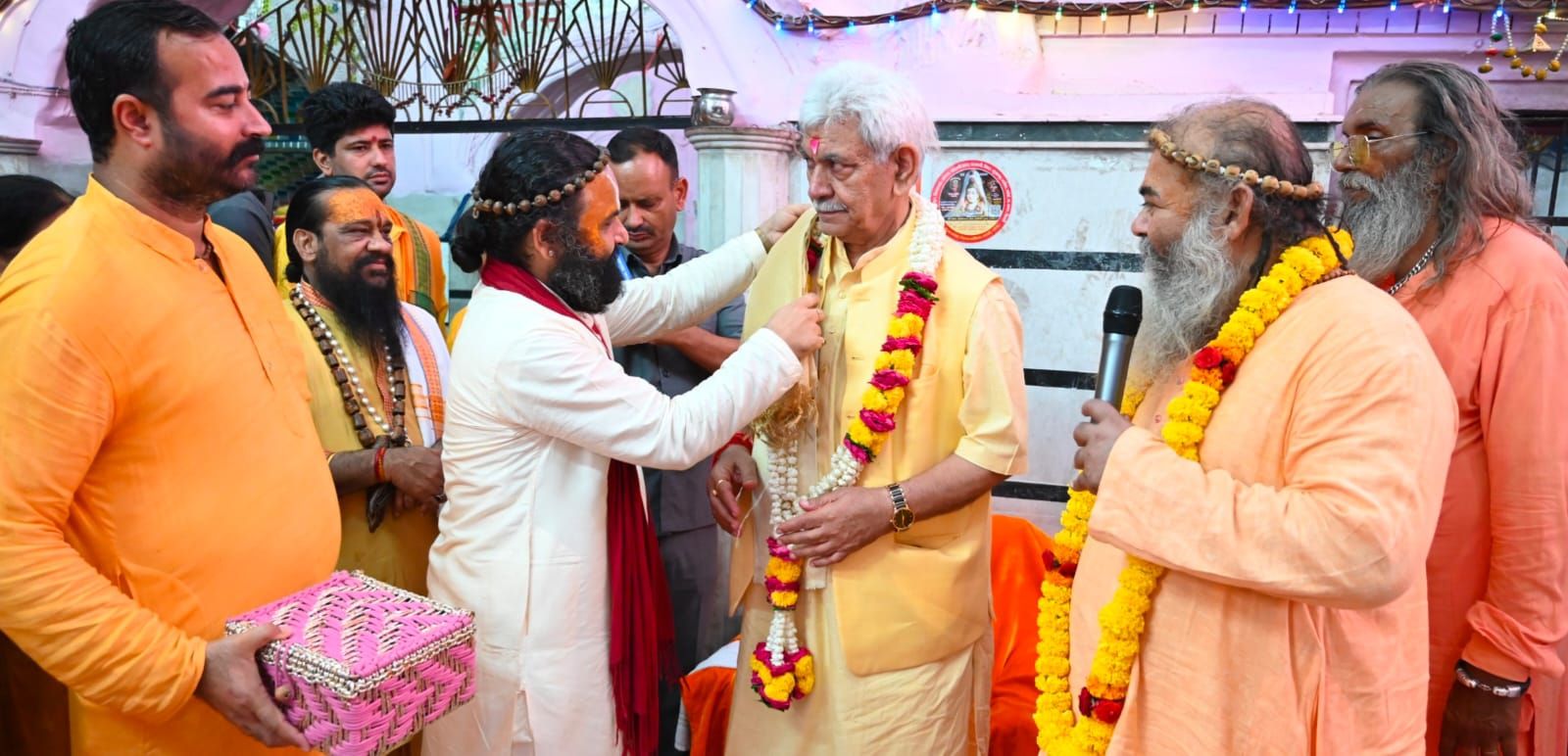 'LG Manoj Sinha Offers Prayers at Historic Shri Ram Mandir, Extends Greetings to Amarnath Pilgrims'