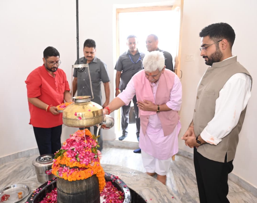'Lieutenant Governor visits ancient Vichar Nag Shrine in Srinagar'
