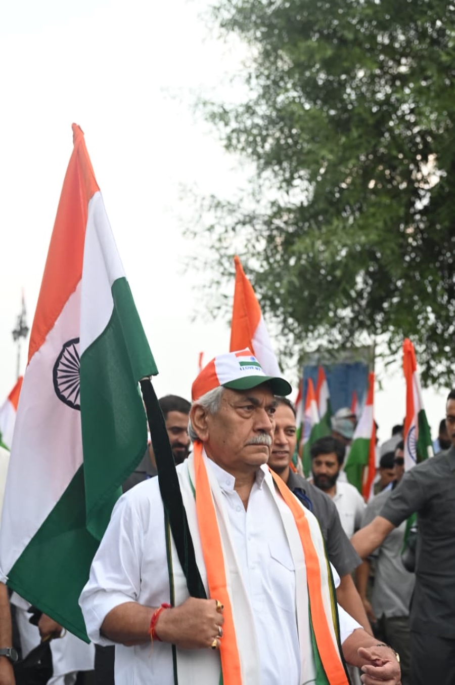 'LG Sinha Leads Tiranga Yatra in Srinagar, Says 21st Century Belongs to Bharat'