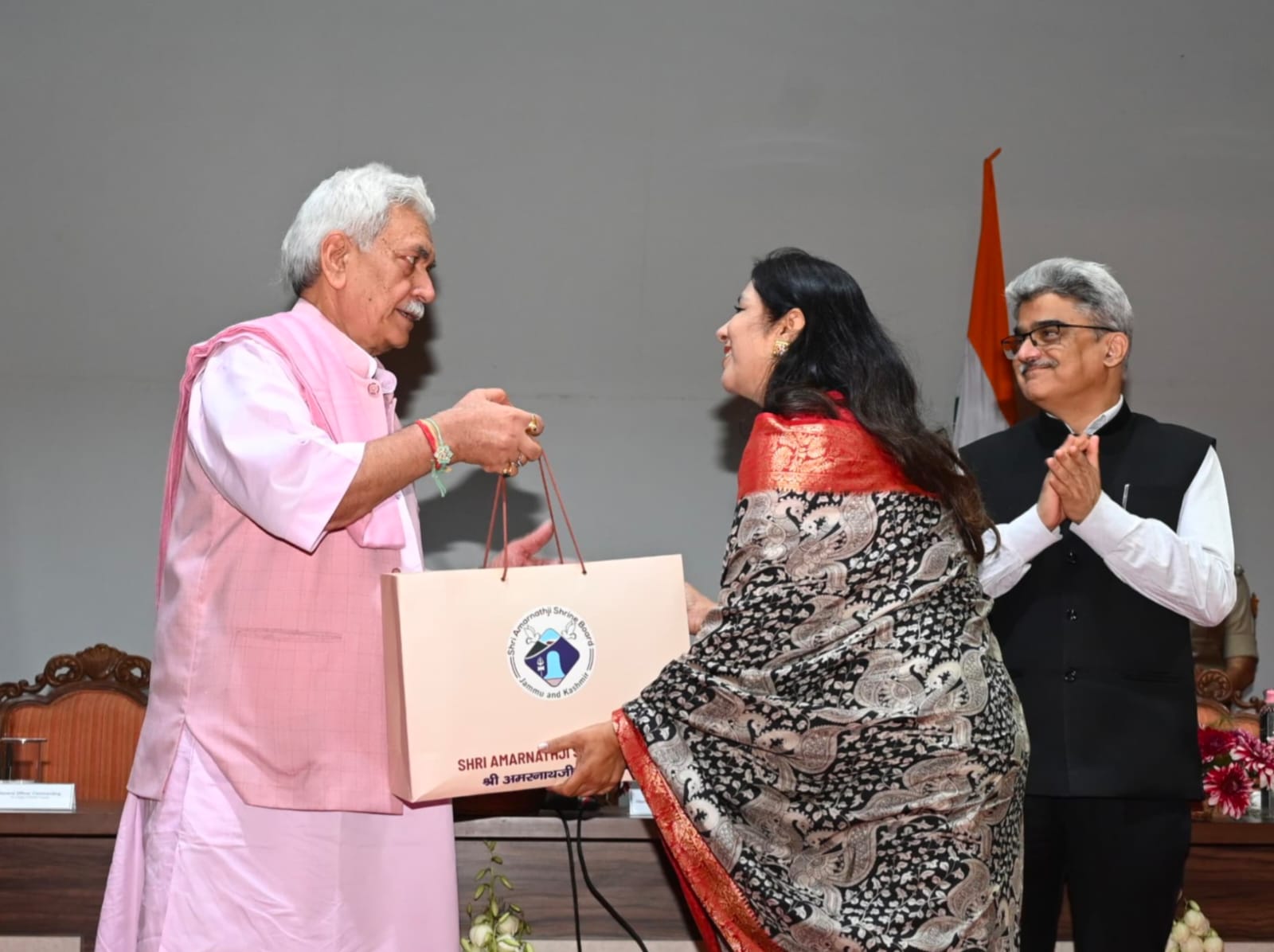 'LG Felicitates DG Rural Sanitation Anoo Malhotra as Amarnath Yatra’s Sanitation Model Earns National Recognition'