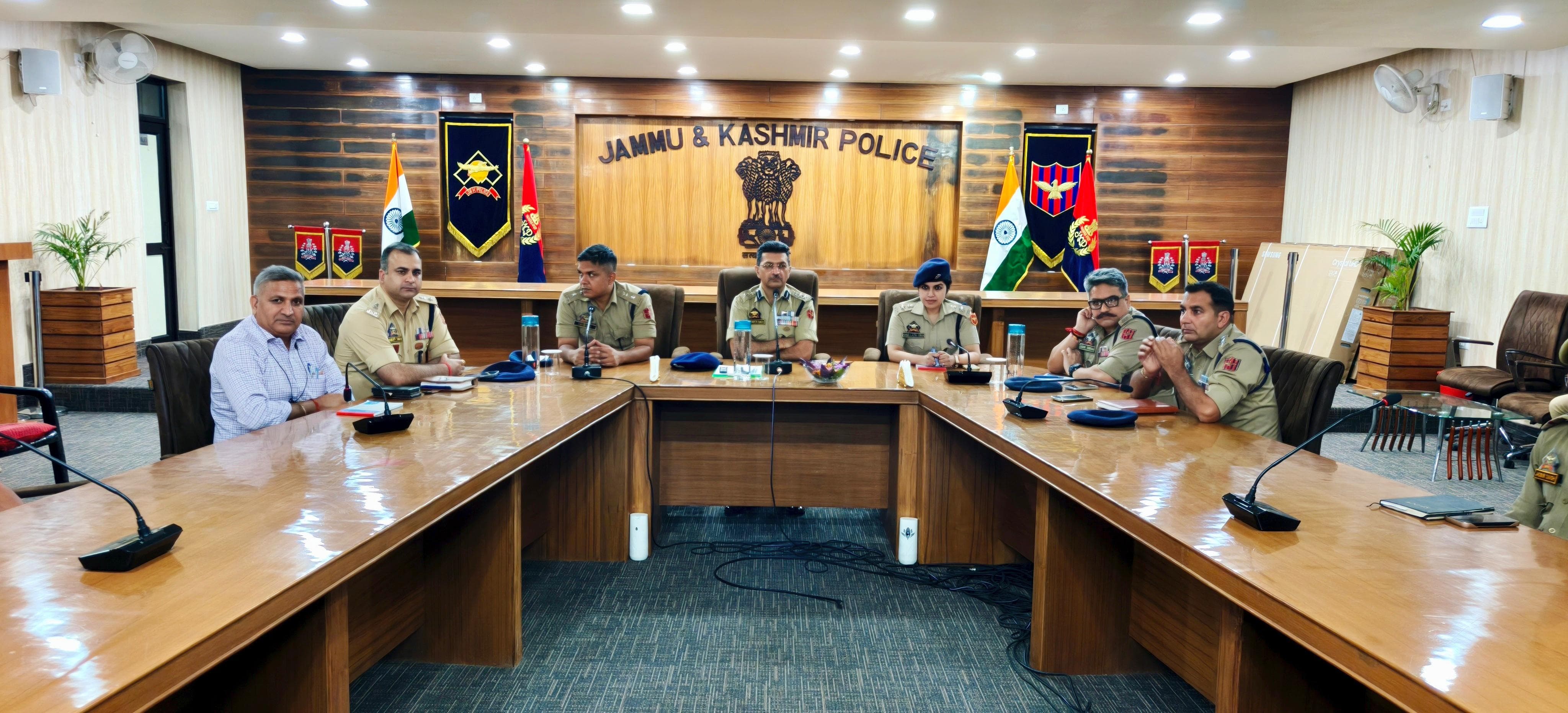 'SSP Jammu Calls for Integrity, Discipline and Professionalism Among Probationary Sub-Inspectors'