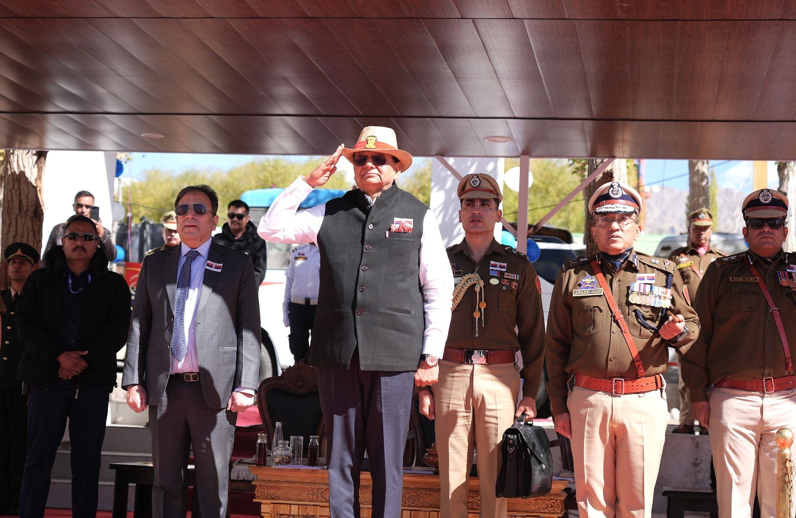 'Ladakh LG VK Saxena Pays Tribute to Police Martyrs, Honours Seven Personnel Who Laid Down Their Lives'